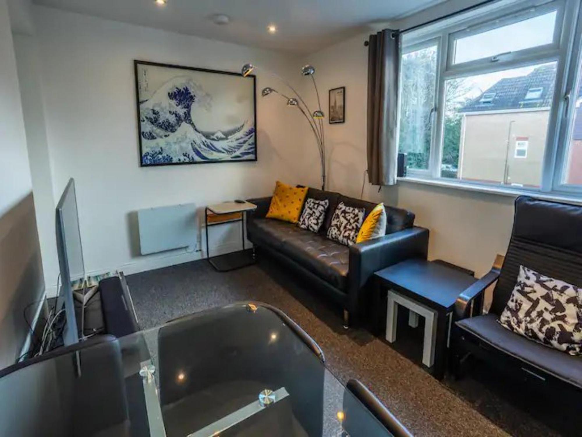 Newly Renovated Ideally Situated 2 Bedroom Flat Bournemouth Ngoại thất bức ảnh